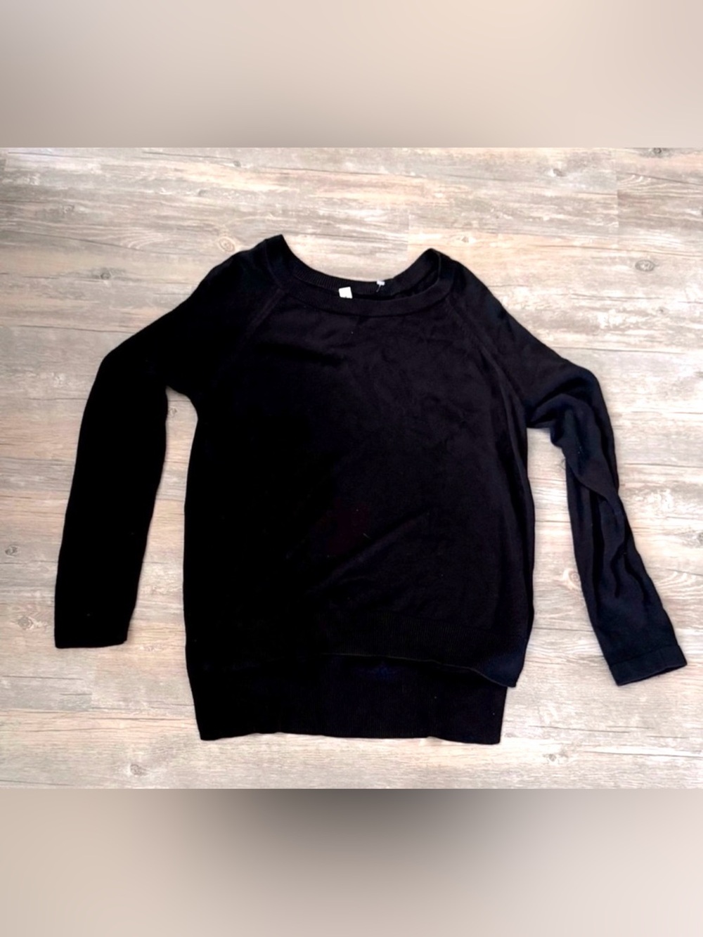 Lululemon lightweight black pullover sweater size 4